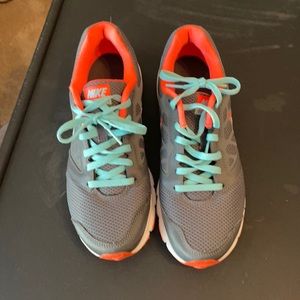 Nike downshifter 6 women’s